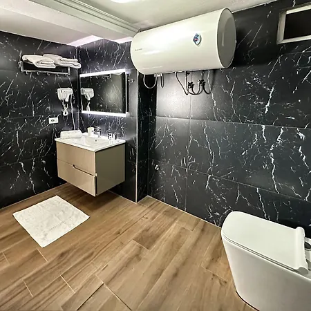Eden Hotel 3*
