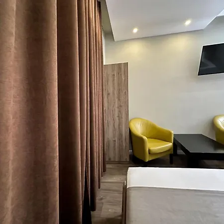 Eden Tirana